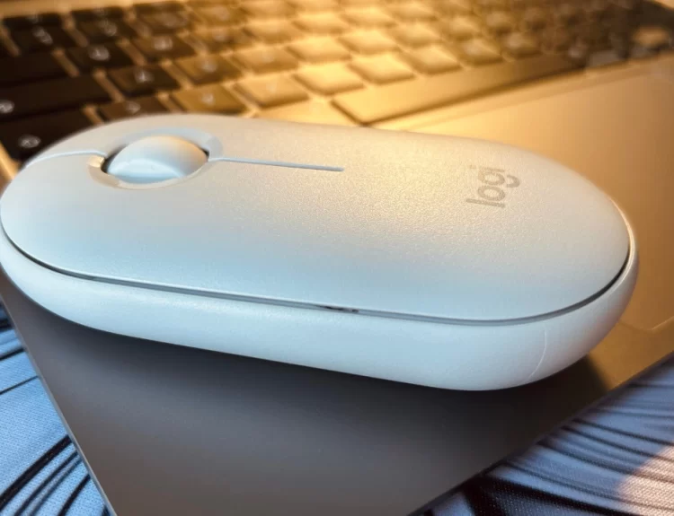 o-melhor-mouse-para-macbook-conheca-o-logitech-pebble-2-m350s