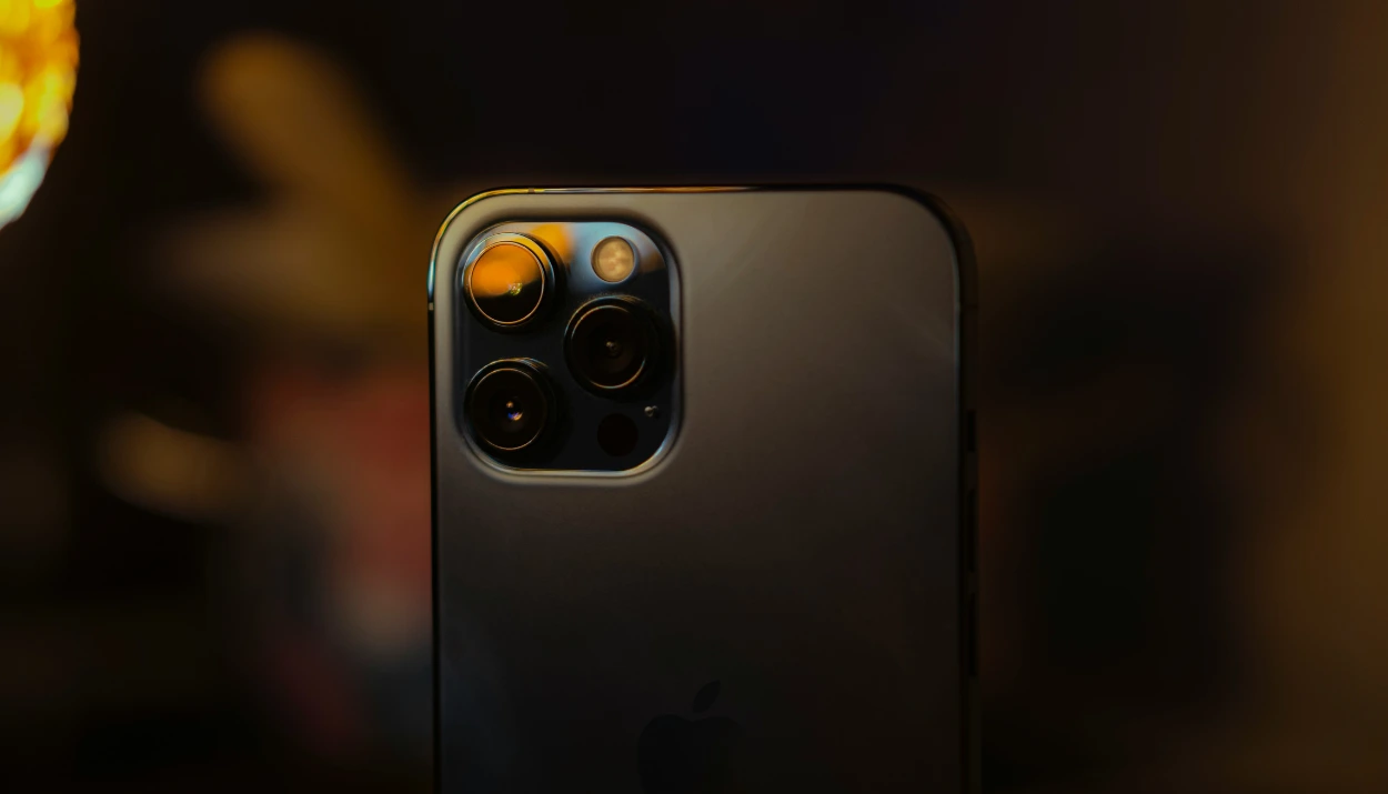 apple-emite-alerta-global-de-spyware-para-usuarios-de-iphone