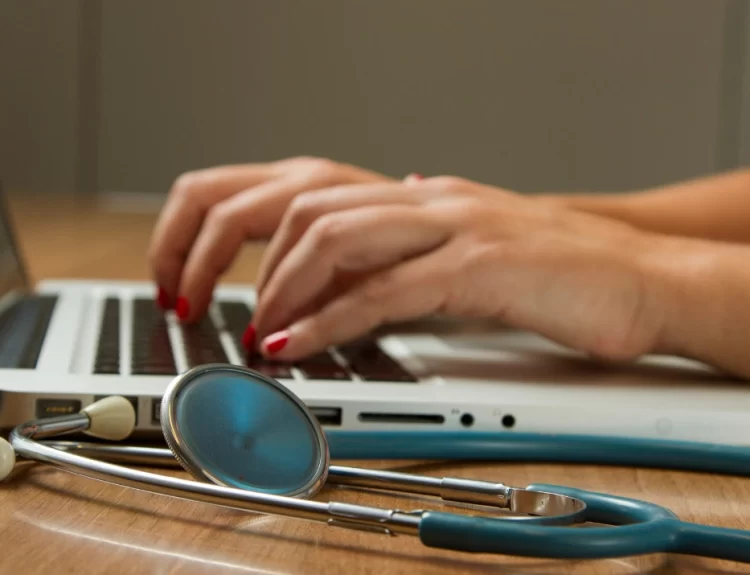 ia-supera-medicos-em-casos-de-saude-complexas-diz-microsoft